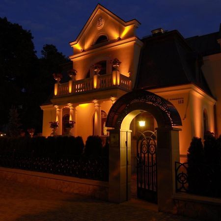 Luxury Boutique Andreevskiy Lviv Exteriör bild