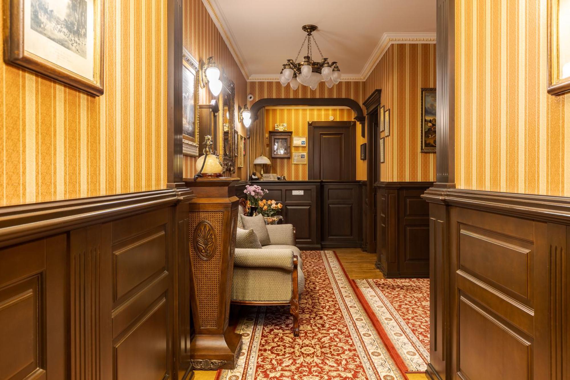 Luxury Boutique Andreevskiy Lviv Exteriör bild