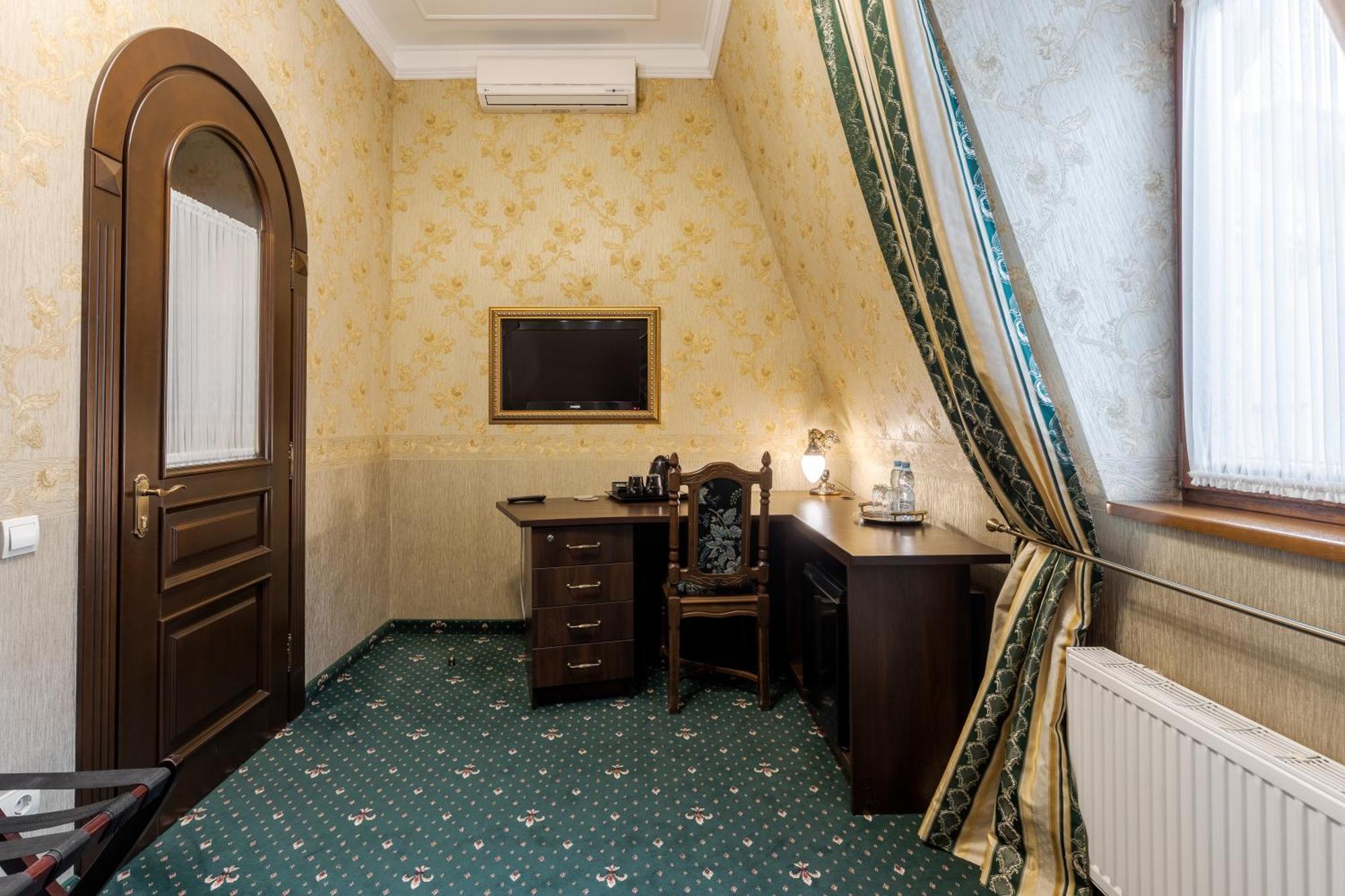 Luxury Boutique Andreevskiy Lviv Exteriör bild