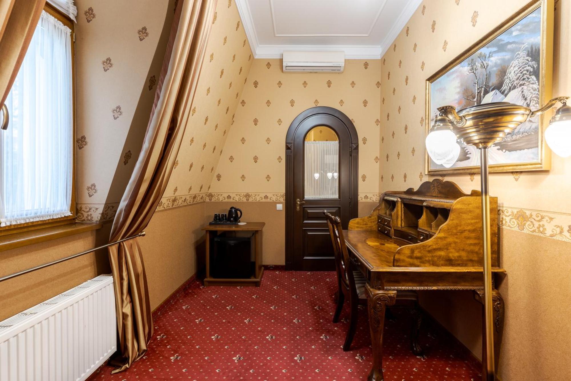 Luxury Boutique Andreevskiy Lviv Exteriör bild