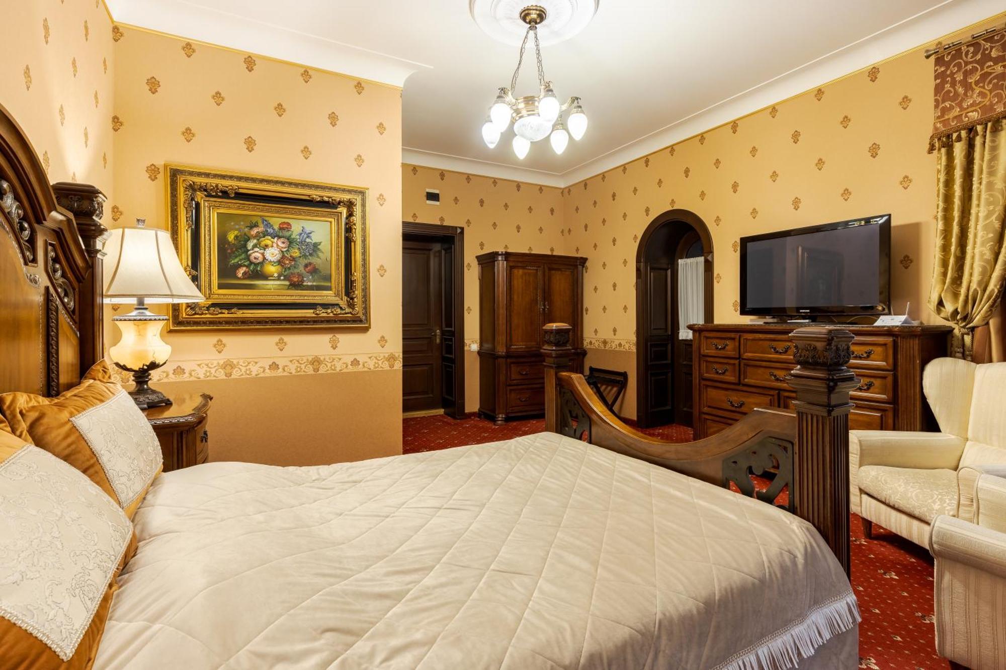 Luxury Boutique Andreevskiy Lviv Exteriör bild