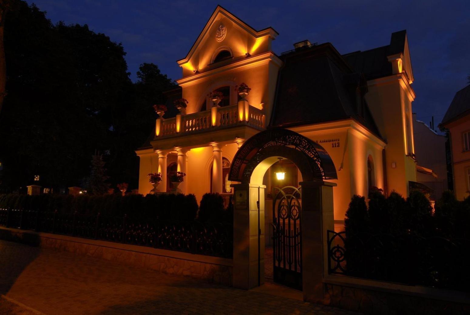 Luxury Boutique Andreevskiy Lviv Exteriör bild
