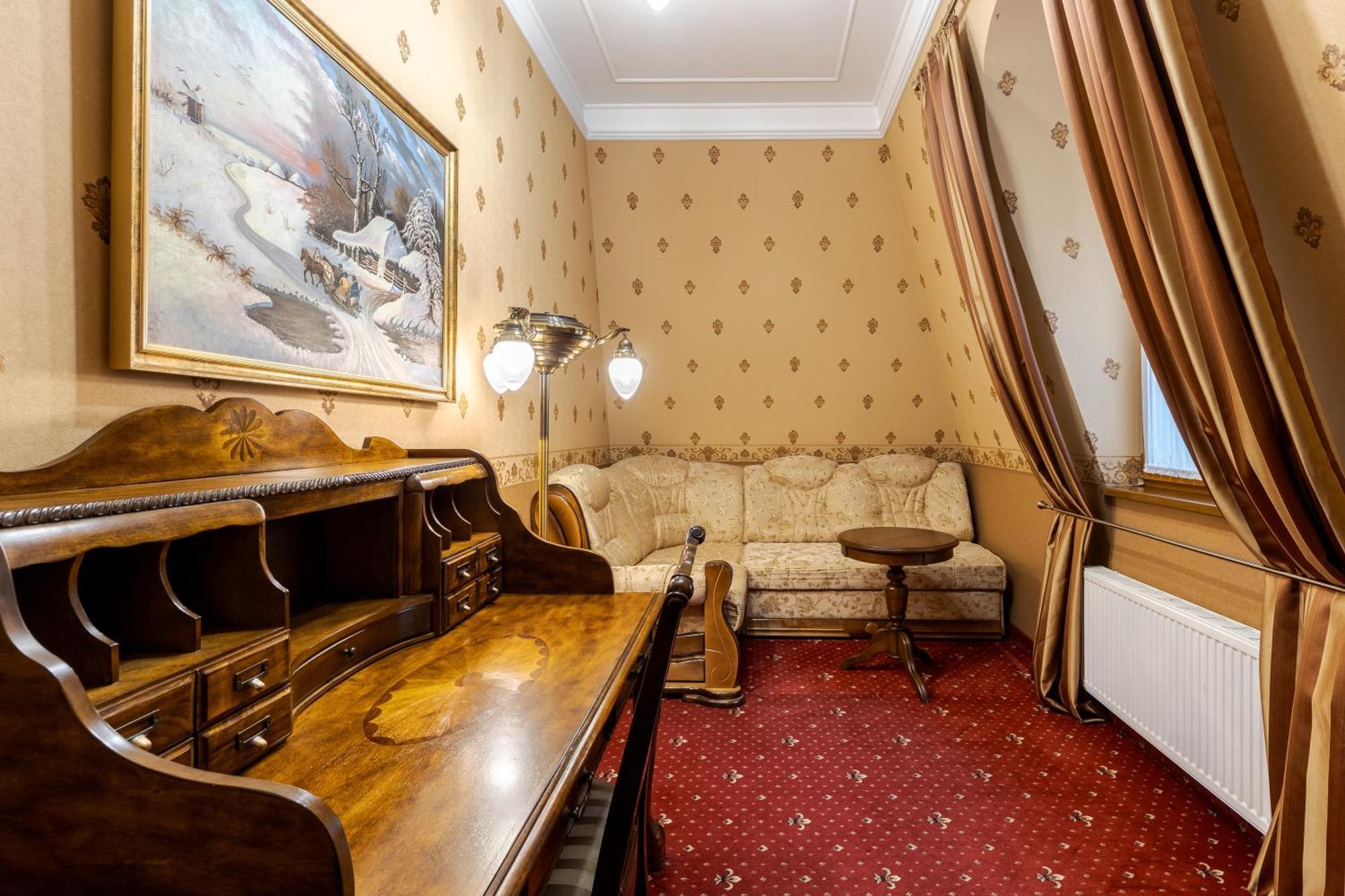 Luxury Boutique Andreevskiy Lviv Exteriör bild